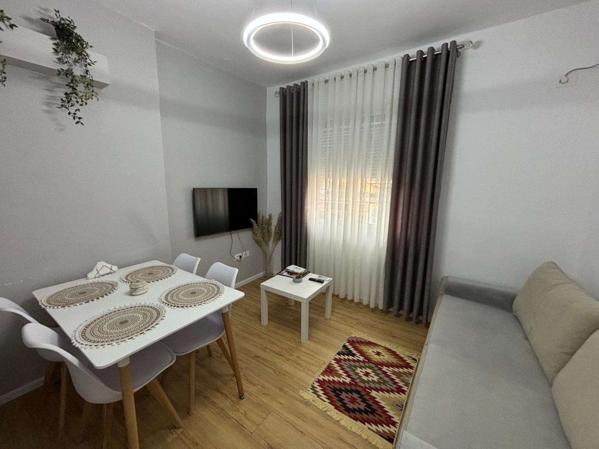 Beratinus Apartment In Berat Center Eksteriør bilde
